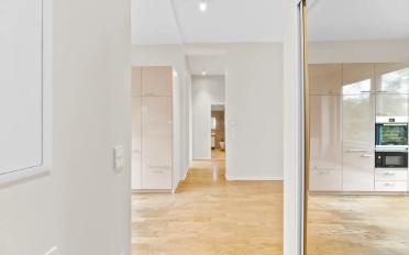 Apartment 4 rooms - image - 3