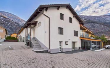 Einfamilienhaus 7.5 Zimmer - image - 1