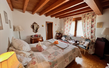 Single house 12 rooms - image - 10