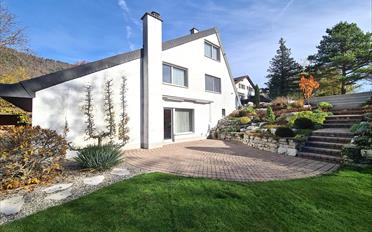 Villa 8 pièces - image - 2