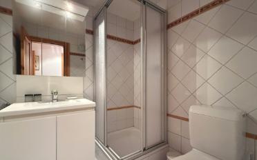Apartment 4 rooms - image - 9