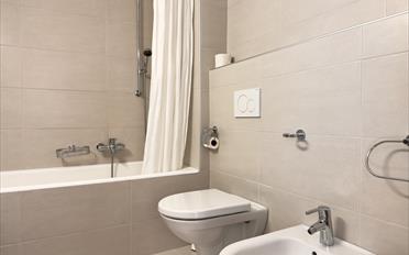 Apartment 5 rooms - image - 9