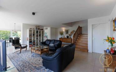 Einfamilienhaus 7.5 Zimmer - image - 3
