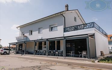Mixed use property - image - 1