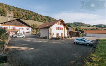 Mixed use property - image - 2