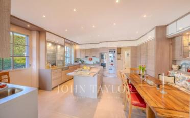 Villa 10 rooms - image - 12