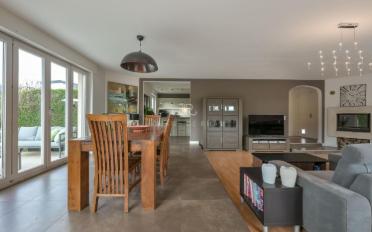 Villa - image - 3