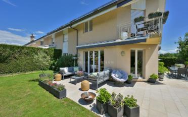 Villa - image - 1