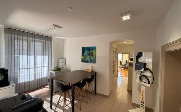 Office - image - 5