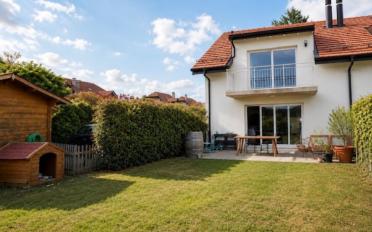 Reihenfamilienhaus 7.5 Zimmer - image - 1