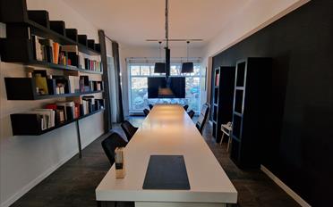 Office - image - 1