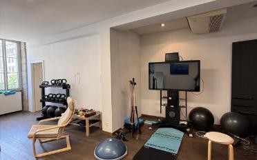Office - image - 4