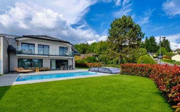 Bifamiliar house - image - 1