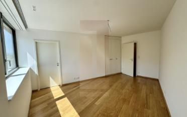 Apartment 4 rooms - image - 12