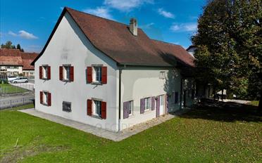 Einfamilienhaus 7.5 Zimmer - image - 2