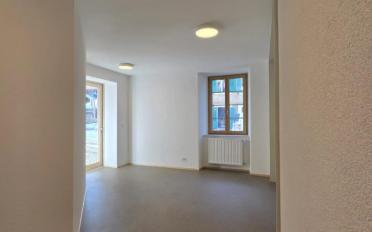 Commerce 2 pièces - image - 2