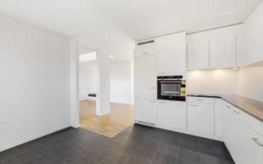 Apartment 6 rooms - image - 3
