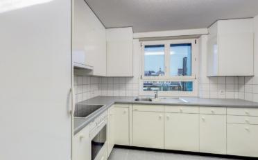 Apartment 4 rooms - image - 3