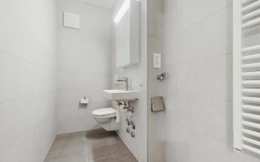 Apartment 4 rooms - image - 9