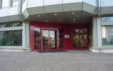 Moto Hallenplatz - image - 2