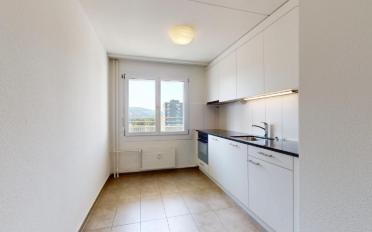 Apartment 4 rooms - image - 2