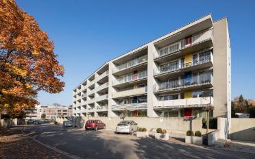Place à motos couverte - image - 1