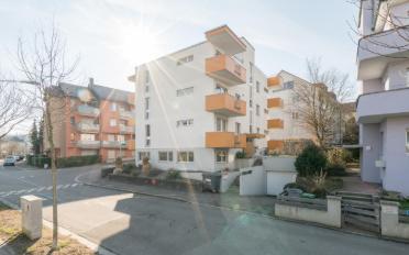 Place à motos couverte - image - 1