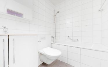 Apartment 4 rooms - image - 9