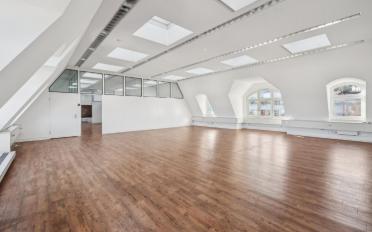 Office - image - 4