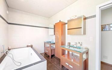 Single house 8 rooms - image - 10