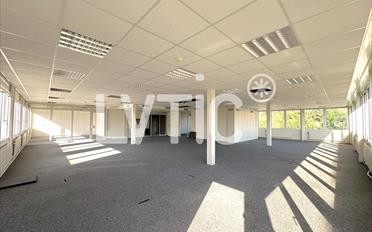 Commercial - image - 3