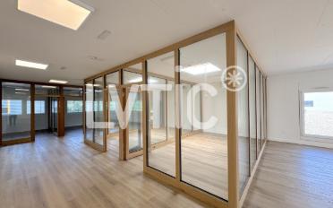 Office - image - 4