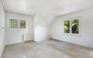 Villa 8.5 Zimmer - image - 10
