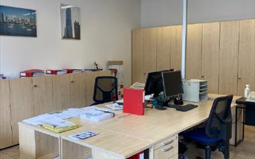 Office - image - 4