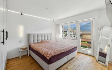 Doppeleinfamilienhaus 8.5 Zimmer - image - 6