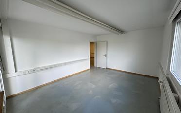 Office - image - 11