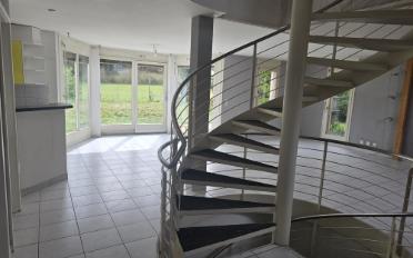 Maison jumelée 8 pièces - image - 1