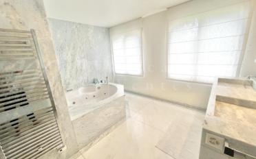 Apartment 6 rooms - image - 10