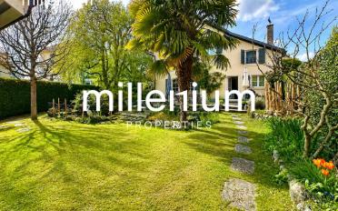 Furnished flat 6 rooms - image - 1