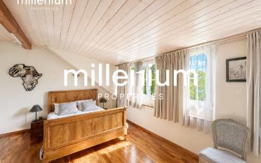 Furnished flat 6 rooms - image - 9