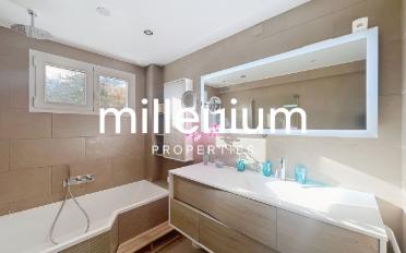 Furnished flat 6 rooms - image - 9
