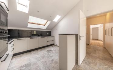 Apartment 5 rooms - image - 2