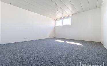Office - image - 4