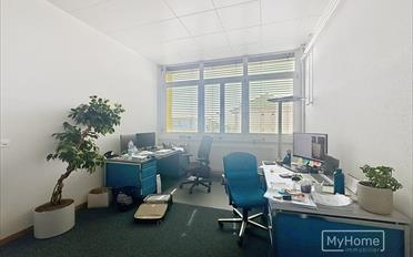 Office - image - 5