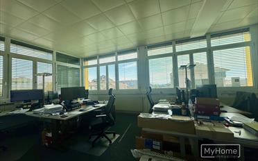 Office - image - 7