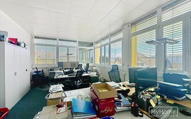 Office - image - 6
