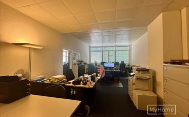Office - image - 9