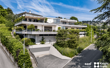 Maison jumelée 9 pièces - image - 1
