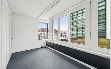 Office - image - 10