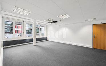 Office - image - 12